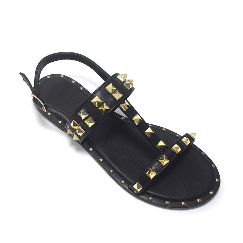 Refineda Flat Sandals with square pointed Rivets a2